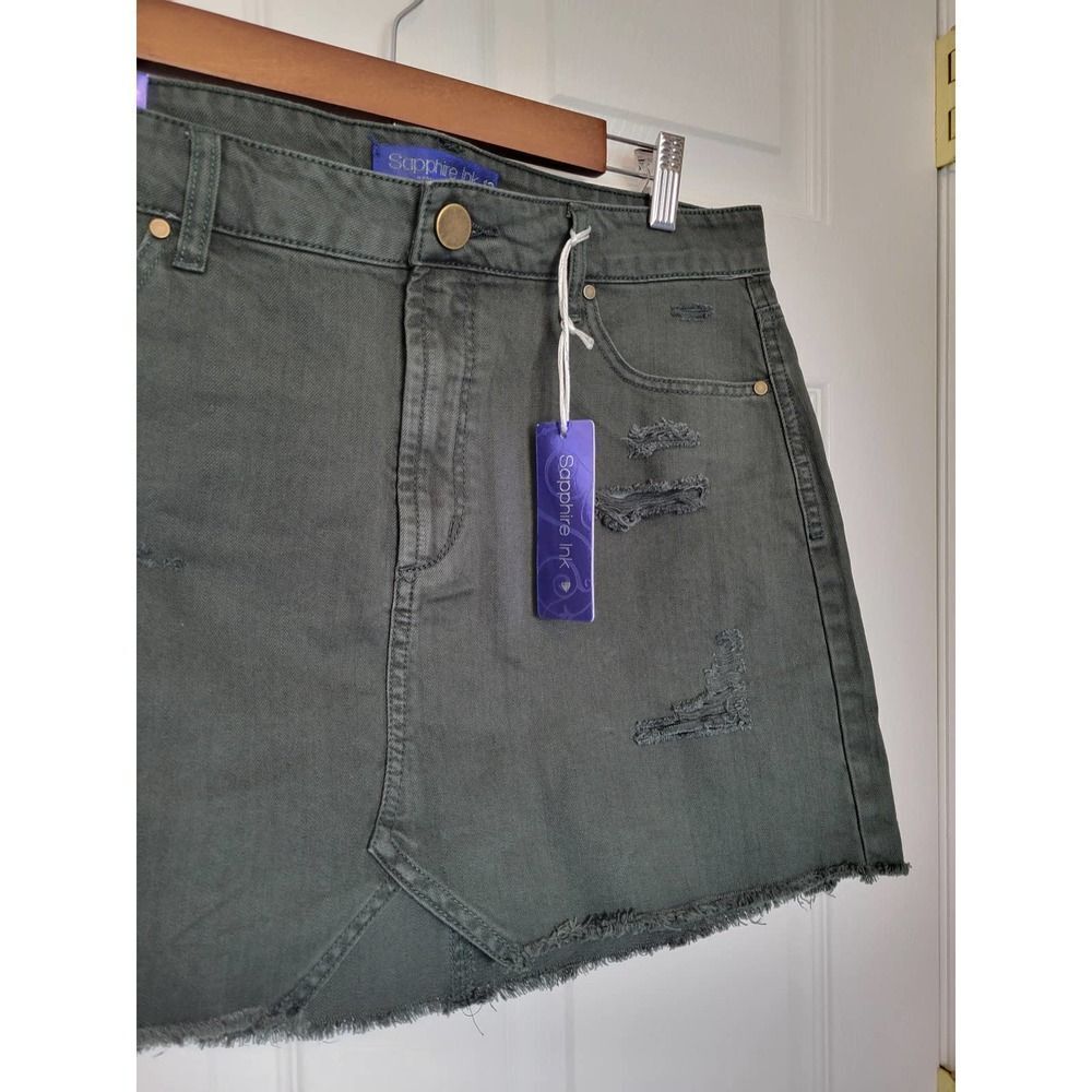 Denim Mini Skirt Distressed - Picture 3 of 6